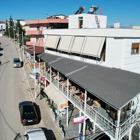 Hotel Chris Ksamil Exteriör bild